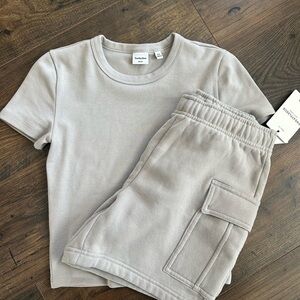 Aritzia Set T-Shirt and Cargo Shorts Ashen NWT Sunday Best and Sweatfleece
